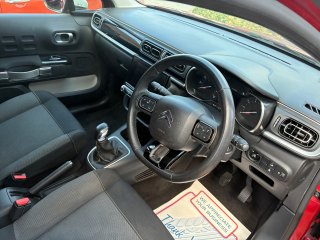 /photos/8717/d2984e4d-2133-9e6d-d2a6-fe10cf2a6b52_i320x240.jpg