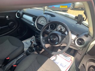 /photos/8717/fb96ab1d-6b99-8b13-8656-2a74de6ac110_i320x240.jpg